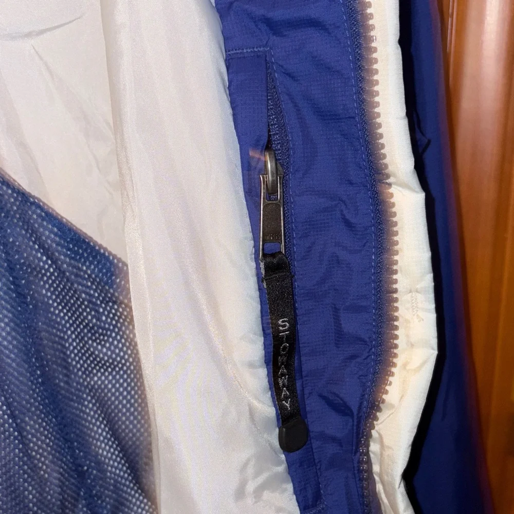 L.L. Bean women’s navy blue Raincoat - Picture 8 of 10
